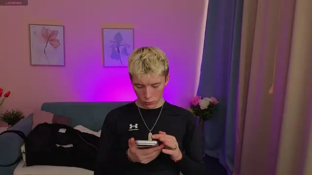 KevinParke online show from April 1, 1:52 pm