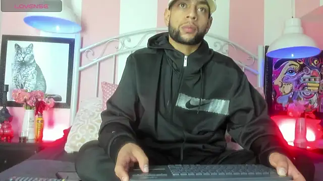 Aiden Cash7 online show from February 25, 4:13 am