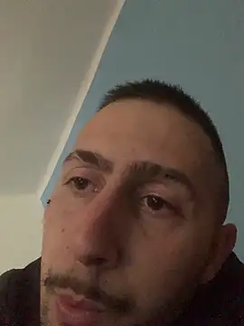 robeertiito online show from April 28, 12:21 pm