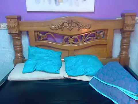 Luigi Ferrer online show from March 7, 1:25 am