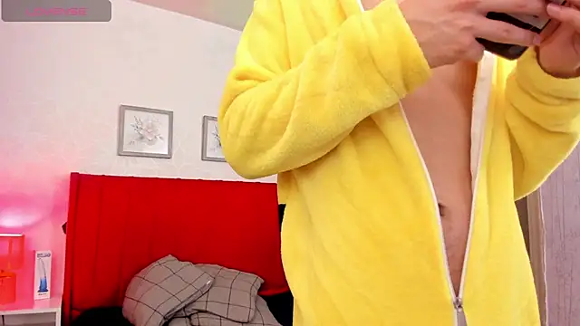 arlequiin  online show from March 20, 4:27 am