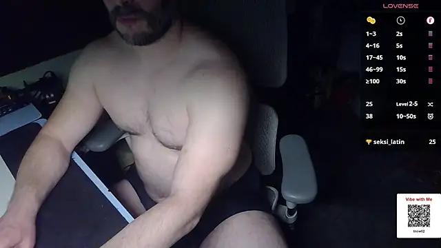 under the desk40 online show from May 14, 12:47 pm