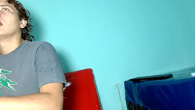arielnoir6958 online show from May 4, 11:50 pm