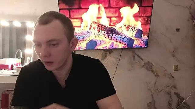 Crystal Nuts online show from March 2, 6:47 am