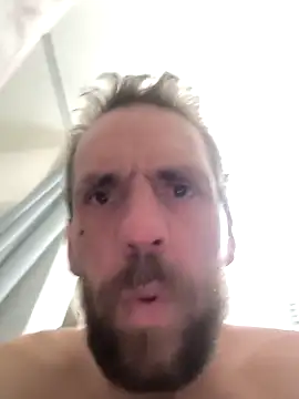 Lucassugus online show from February 3, 2:11 pm