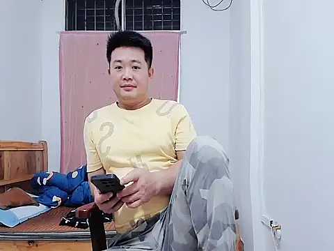 wwwhh777 online show from April 19, 1:54 pm