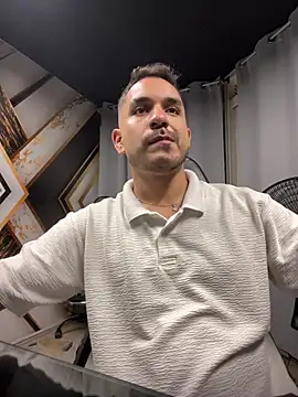 noa desire online show from March 22, 6:40 am