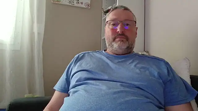 doudou310 online show from April 18, 5:31 am