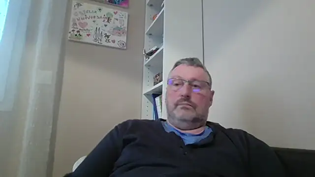 doudou310 online show from March 13, 6:10 am