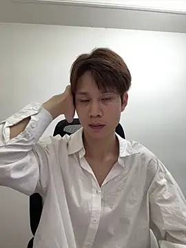 SM 004 online show from April 1, 11:23 am