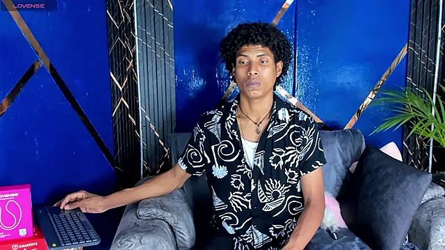 Walkers05 online show from June 14, 5:37 pm