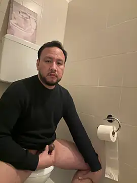 latinocalientehot online show from March 9, 8:14 pm