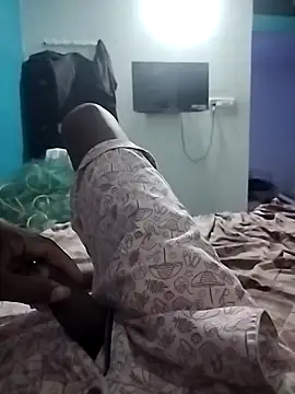 tamilpaiyan989 online show from April 24, 6:10 pm