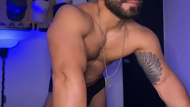 SamDornan51 online show from May 16, 2:53 am