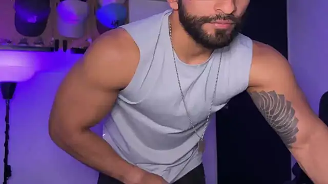 SamDornan51 online show from May 20, 1:23 am