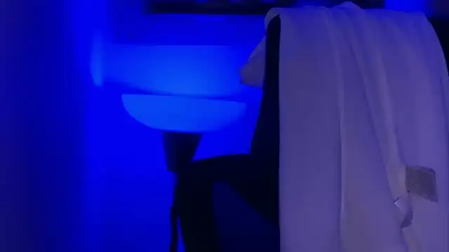 SamDornan51 online show from April 29, 1:10 am