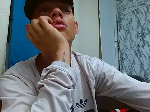 Piter Strauss online show from February 3, 11:04 am