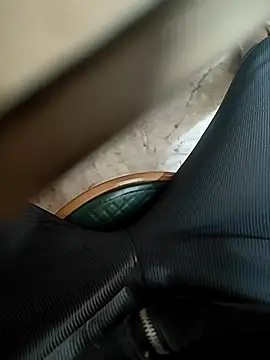 suck my tit online show from March 18, 6:27 am