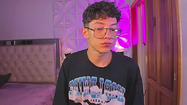 Christopher Hunter online show from March 21, 4:05 am