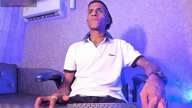 jean steevin online show from February 3, 8:25 pm