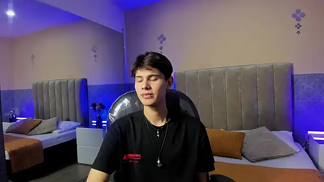 Derek Sinn online show from March 12, 4:58 pm