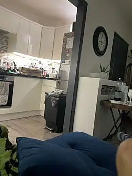 moneymoney8 online show from February 12, 8:59 pm