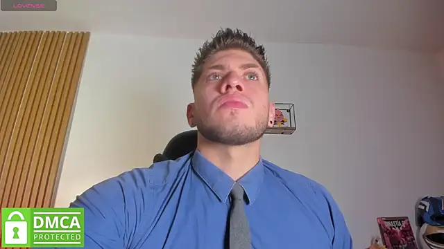 SebastianMaximoff  online show from June 9, 7:59 pm