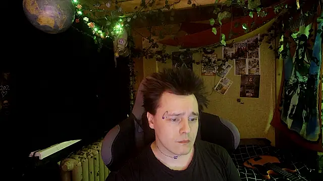 iloveCrocodiles online show from February 3, 2:09 am