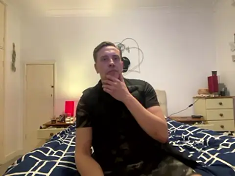 malcolm2334 online show from April 6, 7:25 pm