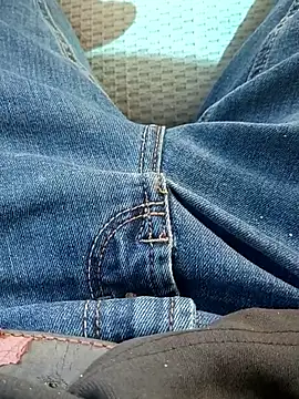 lynnthomas online show from February 22, 6:31 pm