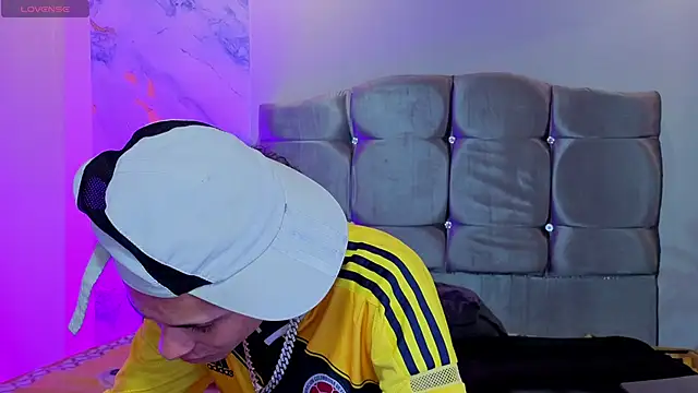 ELL PBC online show from March 25, 3:43 am