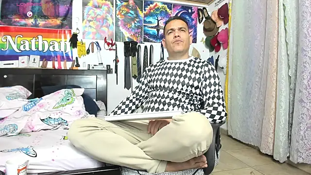 nathannathaniel online show from June 28, 5:46 am