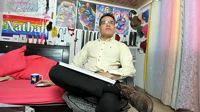 nathannathaniel online show from April 25, 8:17 pm