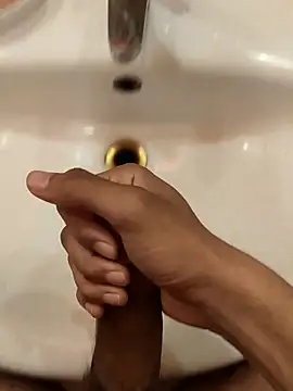 marcooo22annni online show from April 2, 7:55 pm