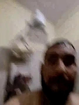 Carlos0294 online show from May 2, 5:43 am