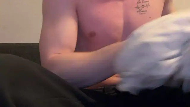 Lucas328706 online show from March 10, 9:32 pm