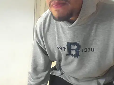 Cristhian Dirty online show from February 6, 1:24 am