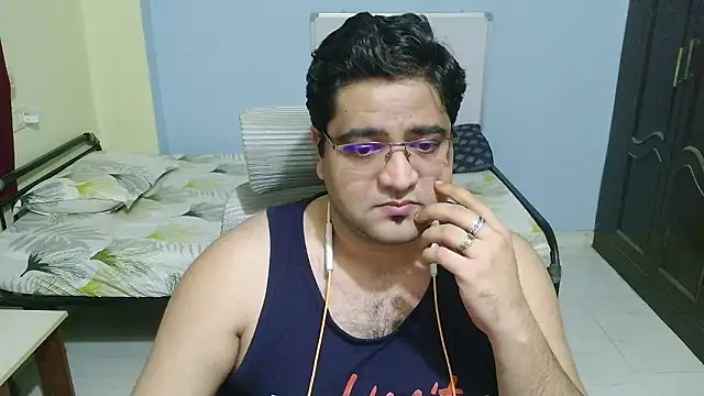 Charmer-Boy online show from February 1, 7:12 pm