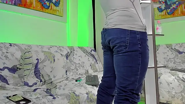 jhon nicolas online show from April 26, 8:38 pm