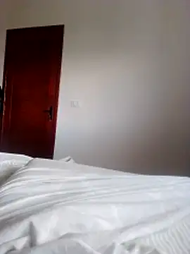 pau-de-ourod online show from April 21, 9:15 am