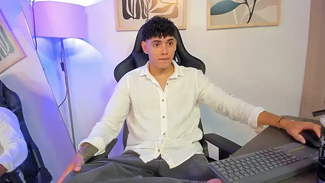 justin payn14 online show from May 9, 3:46 pm