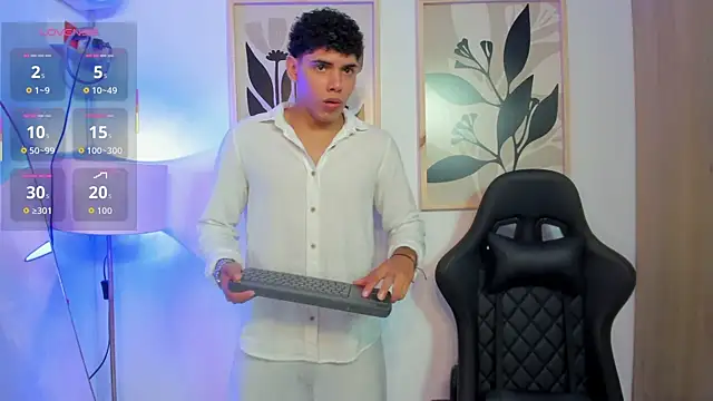 justin payn14 online show from May 4, 12:07 pm