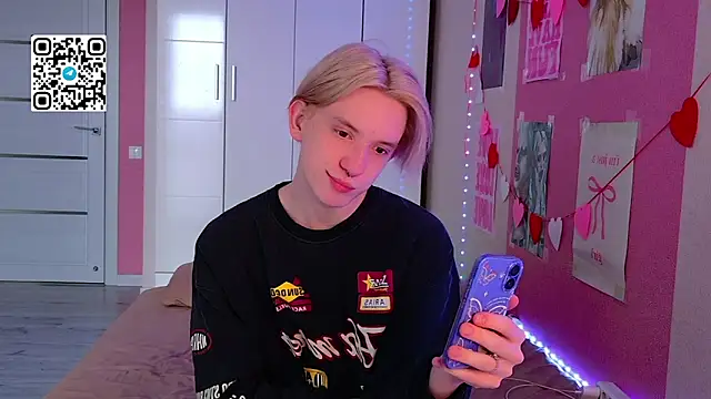 Ron Vilss online show from April 14, 4:56 am