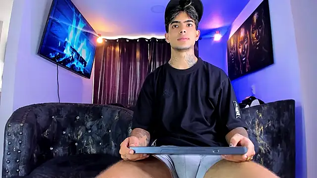 miguel aguirre  online show from March 13, 12:24 pm