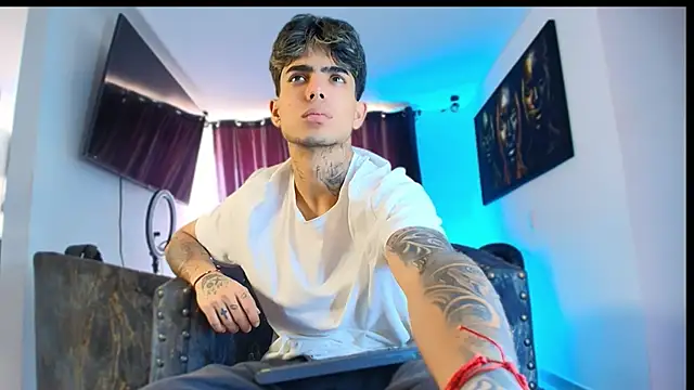 miguel aguirre  online show from February 19, 1:40 pm