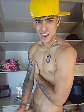 miguel aguirre  online show from March 28, 11:16 pm