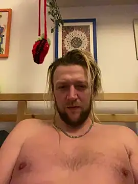 straightalex95 online show from January 31, 8:18 pm