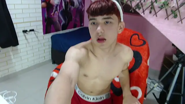 massimoferrera303av online show from March 14, 9:44 pm