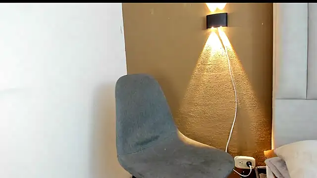 Noah Smith01 online show from April 5, 9:22 pm