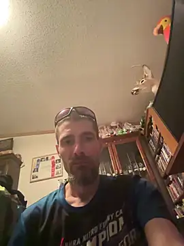 tommattsonn online show from April 24, 8:27 am